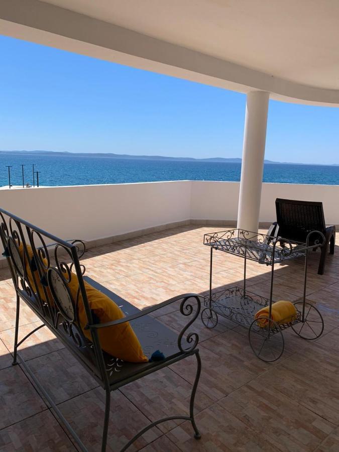 Villa Magia Sul Mare เพทรอซาเน ภายนอก รูปภาพ